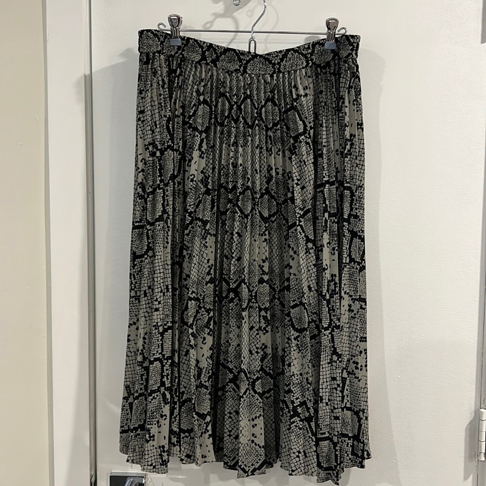 Halogen midi/maxi snake print skirt